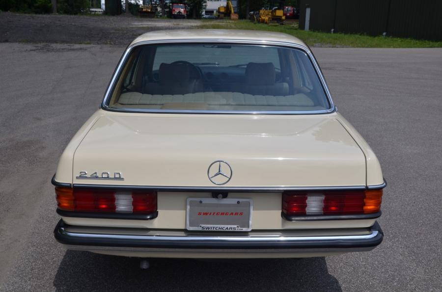  Mercedes-Benz 240 D (Bm.123.123) 1983 года  (EU) (фото 4 из 80)